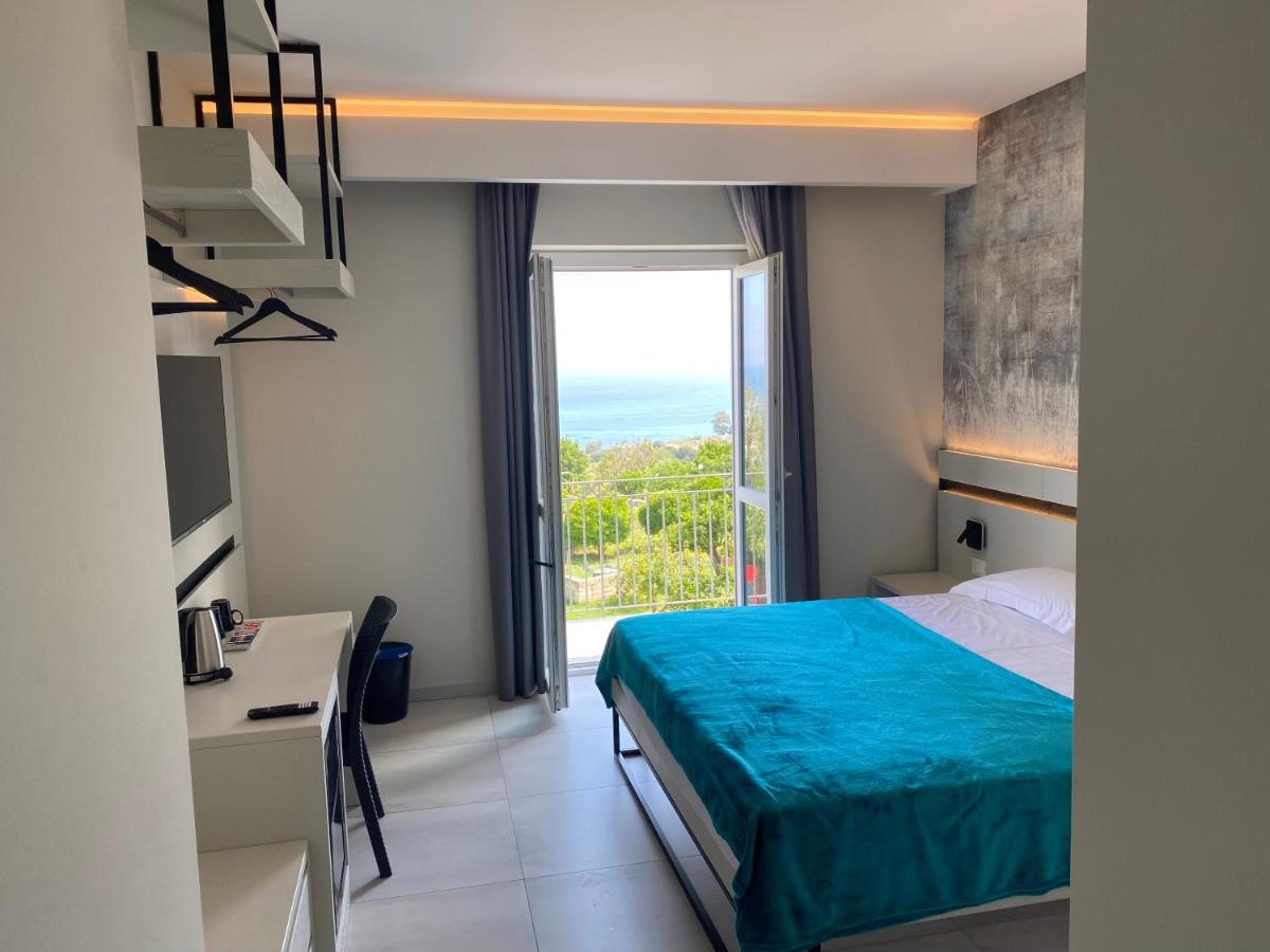 Aether Suites Tropea - Free Private Parking Buitenkant foto