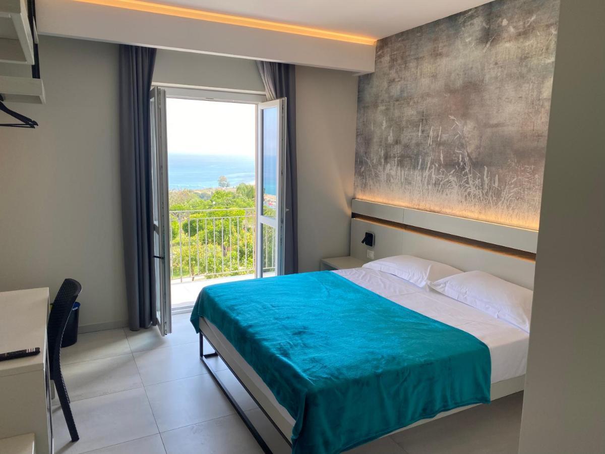 Aether Suites Tropea - Free Private Parking Buitenkant foto
