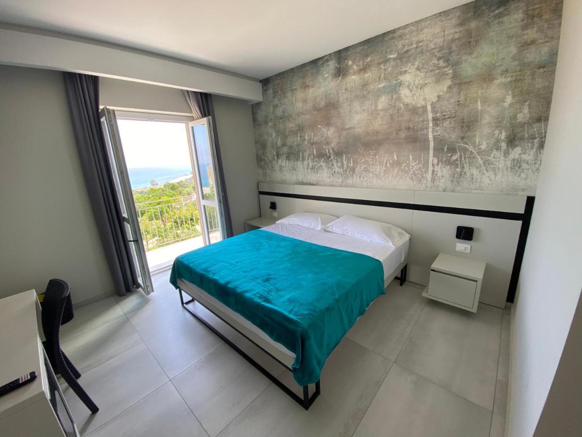 Aether Suites Tropea - Free Private Parking Buitenkant foto