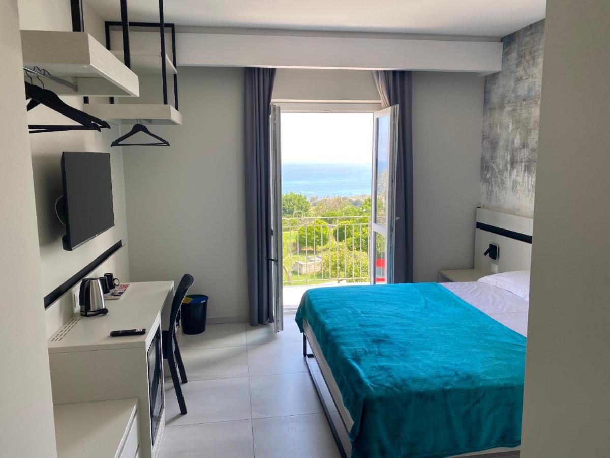 Aether Suites Tropea - Free Private Parking Buitenkant foto