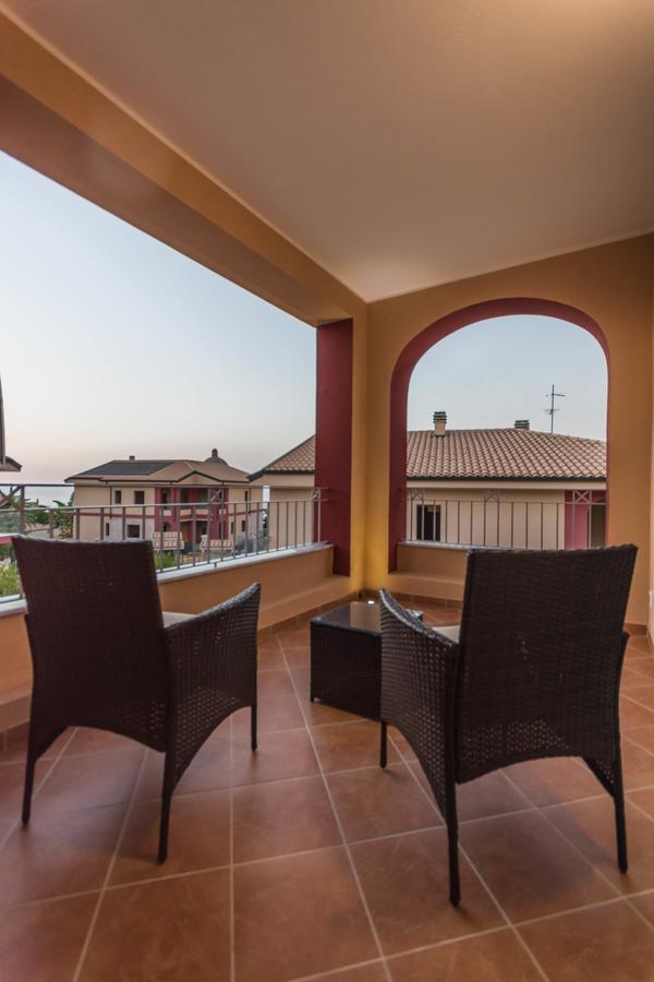 Aether Suites Tropea - Free Private Parking Buitenkant foto