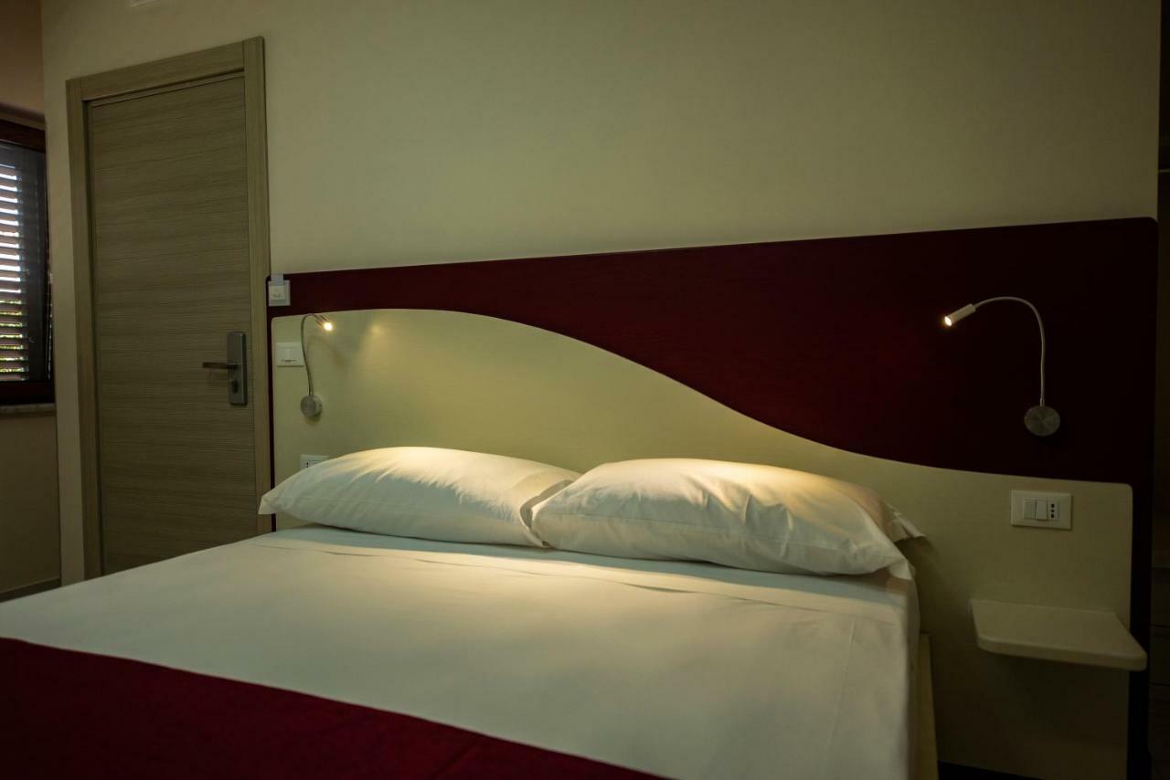 Aether Suites Tropea - Free Private Parking Buitenkant foto